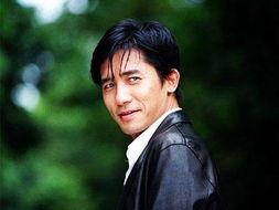 黑帮老大养成指南,从街头小混混到黑帮老大的蜕变之路